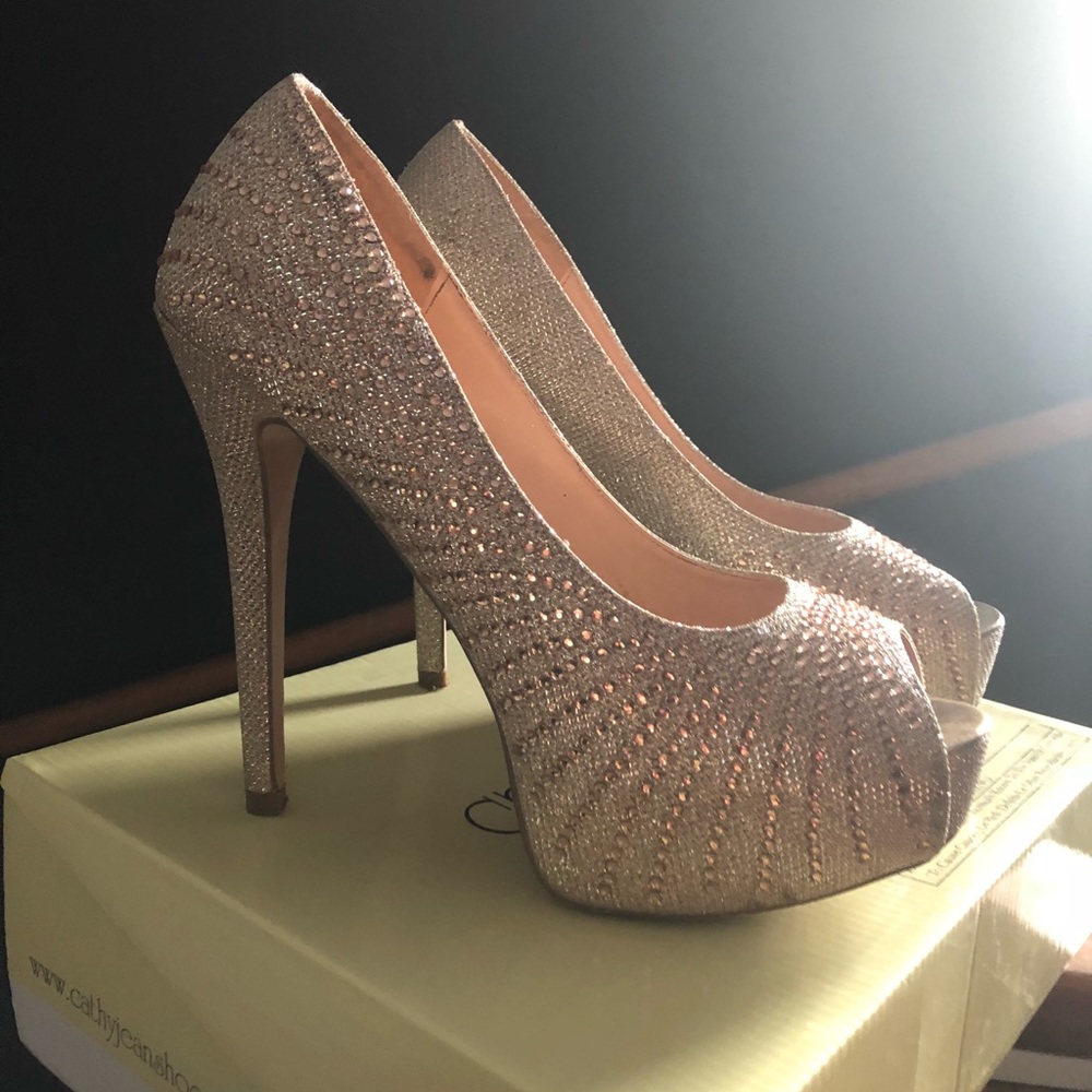 Cathy Jean Champagne Sparkle heels